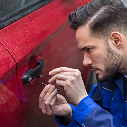Automotive locksmith service